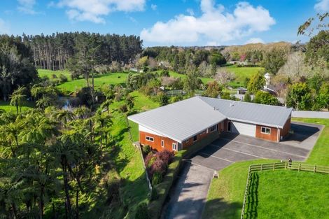 Photo of property in 483 Corbett Road, Lepperton, New Plymouth, 4373