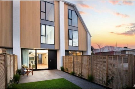 Photo of property in 3/30 Otley Street, Christchurch Central, Christchurch, 8013