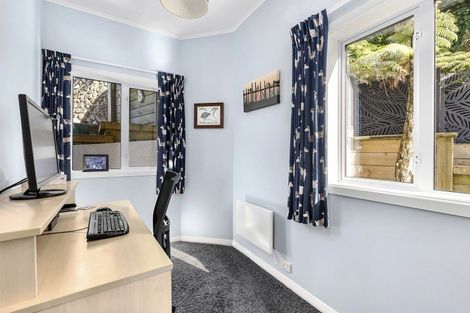 Photo of property in 1 View Road, Houghton Bay, Wellington, 6023