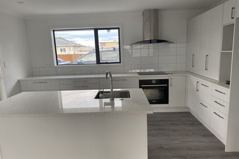 Photo of property in 2a Weber Place, Roslyn, Palmerston North, 4414