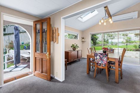 Photo of property in 8 Denholm Road, Hospital Hill, Napier, 4110