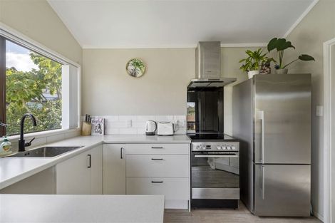 Photo of property in 1/7 Newstead Avenue, Browns Bay, Auckland, 0632