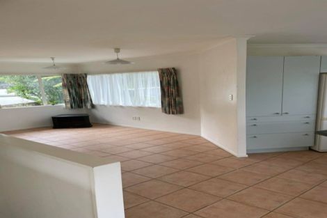 Photo of property in 51 James Evans Drive, Northcote, Auckland, 0627