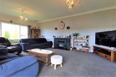 Photo of property in 32 Queen Street, Dannevirke, 4930