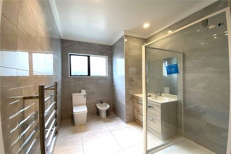 Photo of property in 439 Old Te Atatu Road, Te Atatu Peninsula, Auckland, 0610