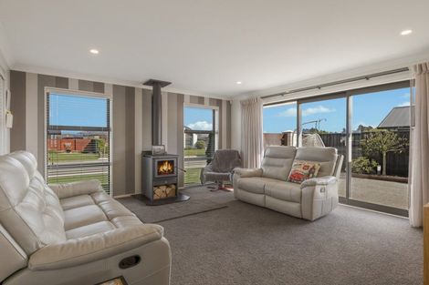 Photo of property in 5 Wearing Place, Kaiapoi, 7630