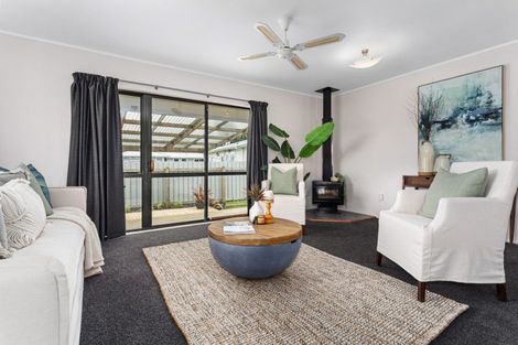 Photo of property in 74 College Road, Edgecumbe, 3120