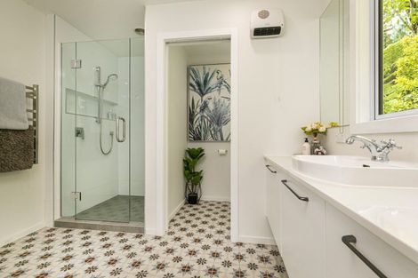 Photo of property in 132 Attwood Road, Paremoremo, Auckland, 0632