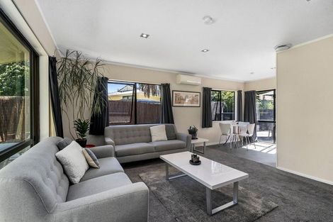 Photo of property in 17a Wairere Grove, Paraparaumu, 5032