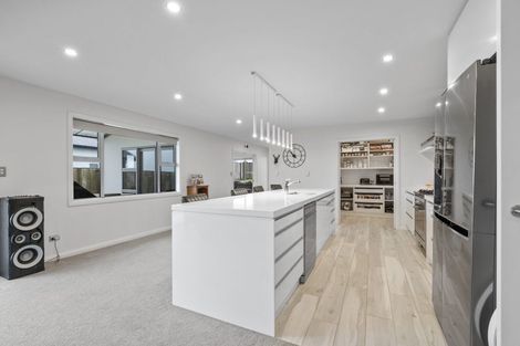 Photo of property in 27 Silicon Way, Fitzherbert, Palmerston North, 4410