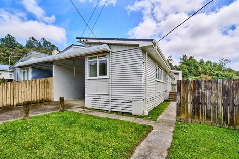 Photo of property in 24-26 Hanson Grove, Stokes Valley, Lower Hutt, 5019