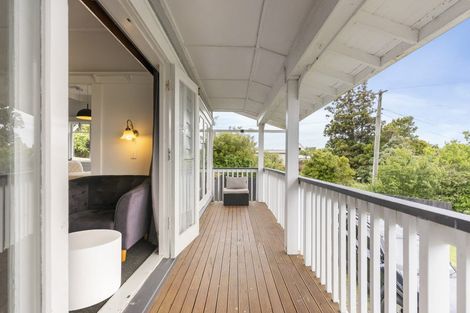 Photo of property in 18 Penton Road, Stanmore Bay, Whangaparaoa, 0932