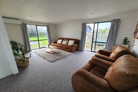 Photo of property in 31 Rutherford Drive, Waikanae Beach, Waikanae, 5036