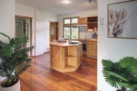 Photo of property in 6 Lansdowne Crescent, Lansdowne, Masterton, 5810