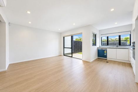 Photo of property in 5/7 Tapu Road, Huapai, Kumeu, 0810