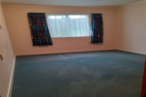 Photo of property in 5 Whiteley Street, Moturoa, New Plymouth, 4310