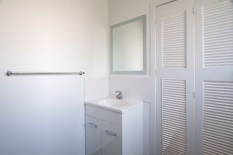 Photo of property in 2/8 James Road, Manurewa, Auckland, 2102