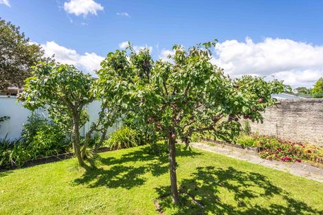 Photo of property in 2 Paretai Grove, Waikanae, 5036