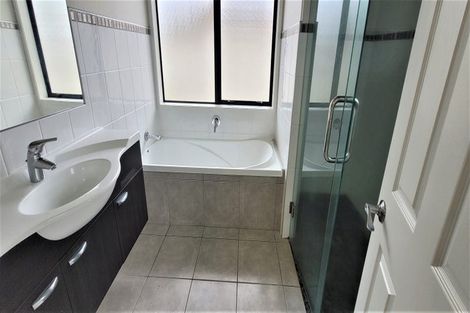 Photo of property in 33 Golden Sands Drive, Papamoa Beach, Papamoa, 3118