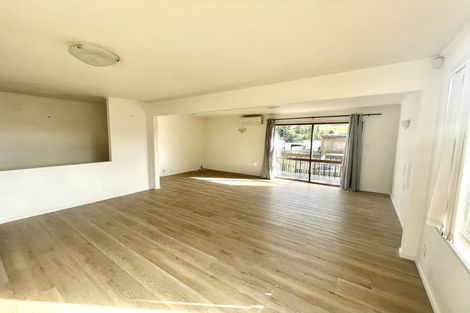 Photo of property in 9 Darren Crescent, Half Moon Bay, Auckland, 2012