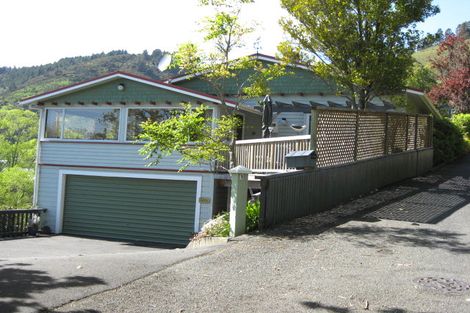 Photo of property in 1 Mayroyd Terrace, Nelson, 7010