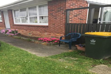 Photo of property in 2/67 Dale Crescent, Pakuranga, Auckland, 2010