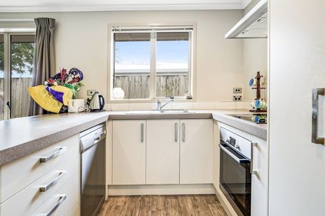 Photo of property in 1/114 Old Farm Road, Hamilton East, Hamilton, 3216