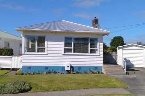 Photo of property in 7 Margaret Place, Merrilands, New Plymouth, 4312