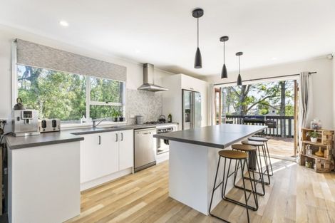 Photo of property in 18 Murillo Place, Henderson, Auckland, 0612