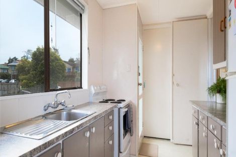 Photo of property in 3/10 Westward Ho, Glen Eden, Auckland, 0602