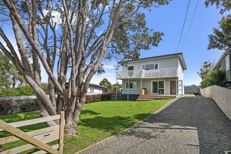 Photo of property in 8 James Mcleod Road, Shelly Beach, Helensville, 0874