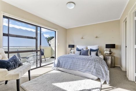 Photo of property in 1/13 Garadice Road, Rothesay Bay, Auckland, 0630