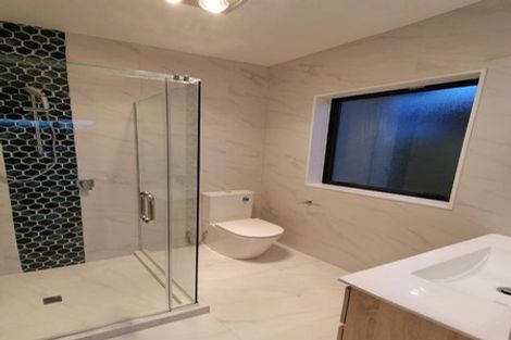 Photo of property in 117a Henderson Valley Road, Henderson, Auckland, 0612