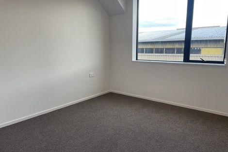 Photo of property in 104/28c Eileen Newey Place, Henderson, Auckland, 0612