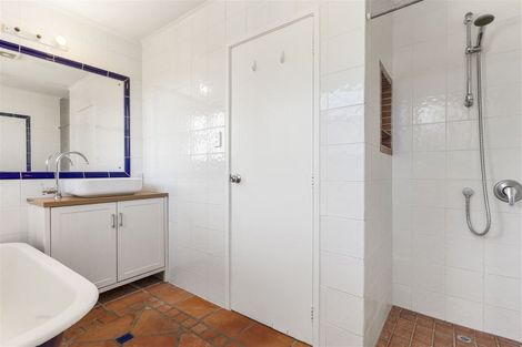 Photo of property in 94 Tripoli Road, Panmure, Auckland, 1072