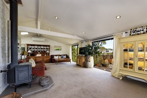 Photo of property in 256 Piha Road, Piha, New Lynn, 0772