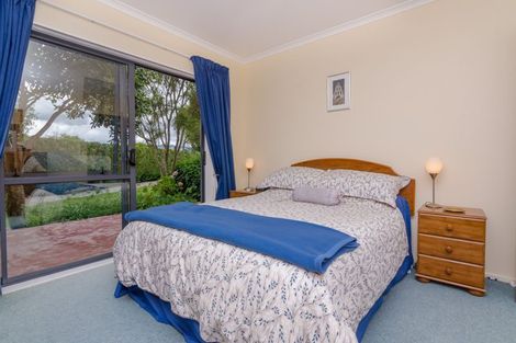 Photo of property in 17 Kenwyn Drive, Carterton, 5713