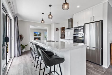 Photo of property in 6 Louise Drive, Ohauiti, Tauranga, 3112