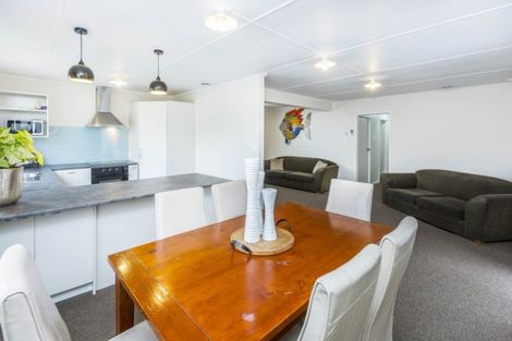 Photo of property in 34 Blueberry Grove, Timberlea, Upper Hutt, 5018