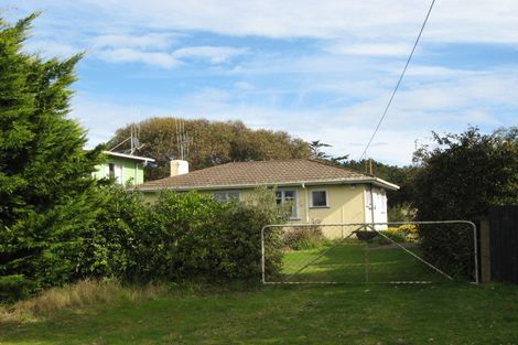 Photo of property in 18 Drake Street, Waikawa Beach, Manakau, 5573