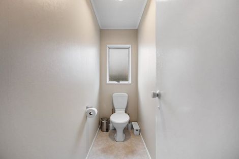 Photo of property in 105 Hillcrest Drive, Kelvin Grove, Palmerston North, 4414