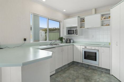 Photo of property in 2 Lasiandra Place, Mount Maunganui, 3116