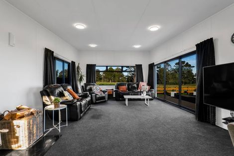 Photo of property in 1202 Frankley Road, Hurworth, New Plymouth, 4371