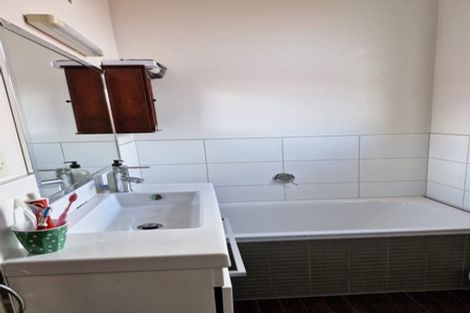 Photo of property in 102 Clyde Street, Island Bay, Wellington, 6023