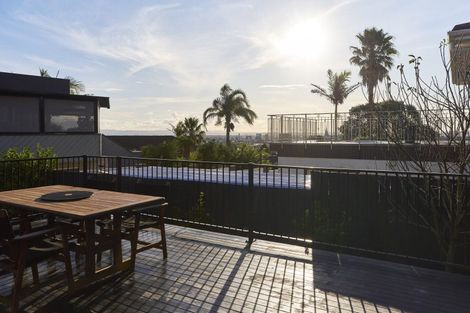 Photo of property in 4 Sophora Place, Totara Heights, Auckland, 2105