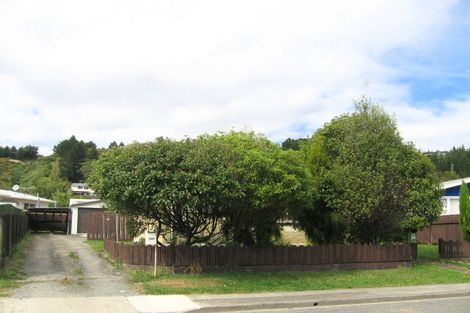 Photo of property in 2/24 Oregon Drive, Maoribank, Upper Hutt, 5018