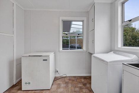 Photo of property in 28 Disraeli Street, Hawera, 4610