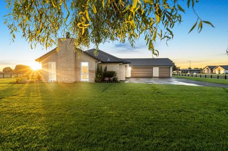 Photo of property in 44 Seachange Drive, Leamington, Cambridge, 3432