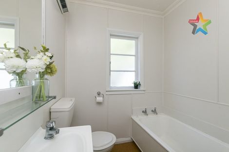 Photo of property in 12 Farnham Street, Mornington, Wellington, 6021