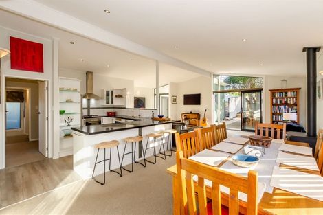 Photo of property in 109 Seaview Road, Paraparaumu Beach, Paraparaumu, 5032